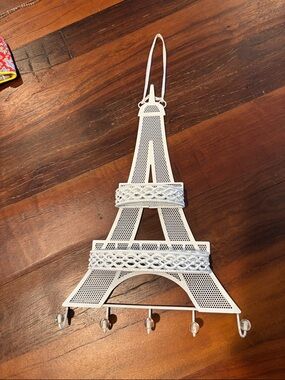 Eiffel Tower jewelry Rack in White